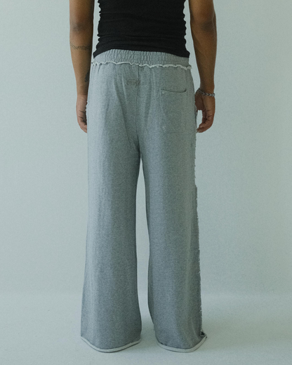 RAW EDGE BAGGY SWEATS